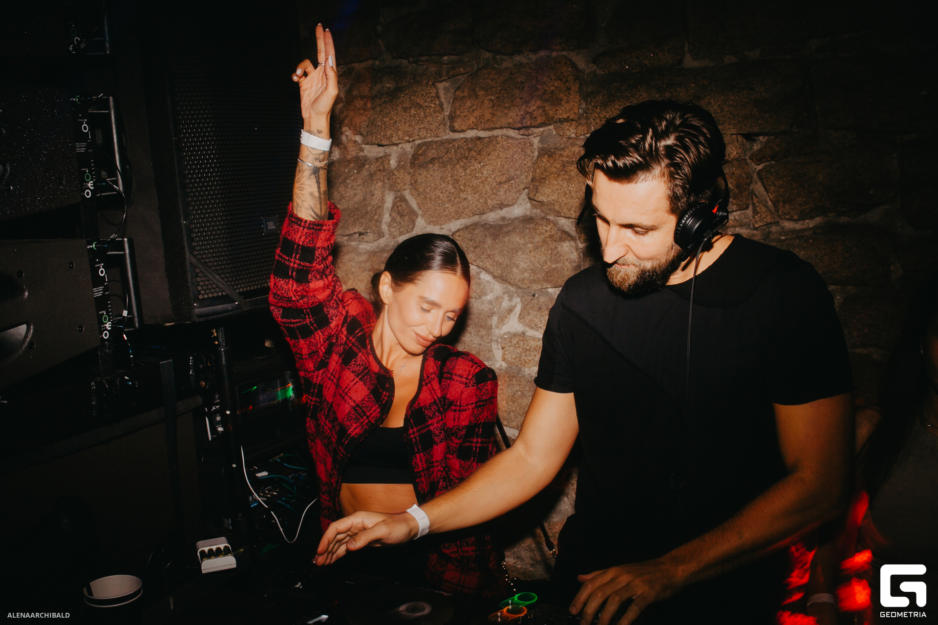 2023-07-15 00-21-46_alenaarchibald147.JPG