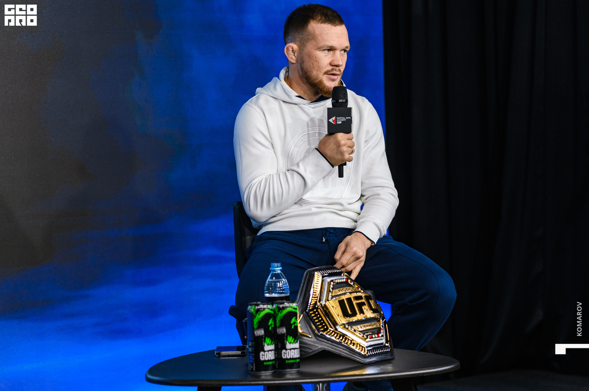 Пресс-конференция чемпиона UFC Петра Яна 23