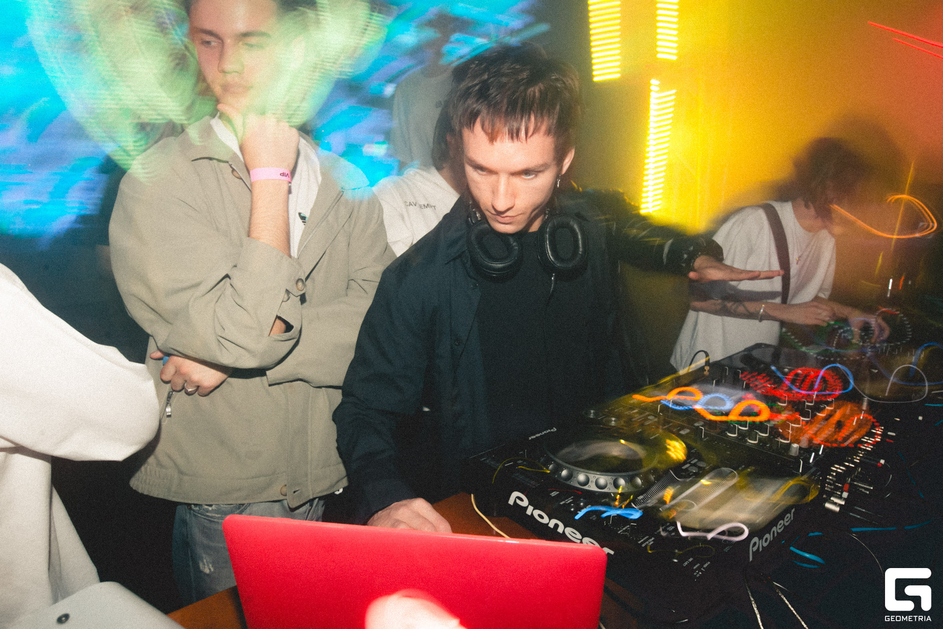 107 Repeat 21.10.jpg