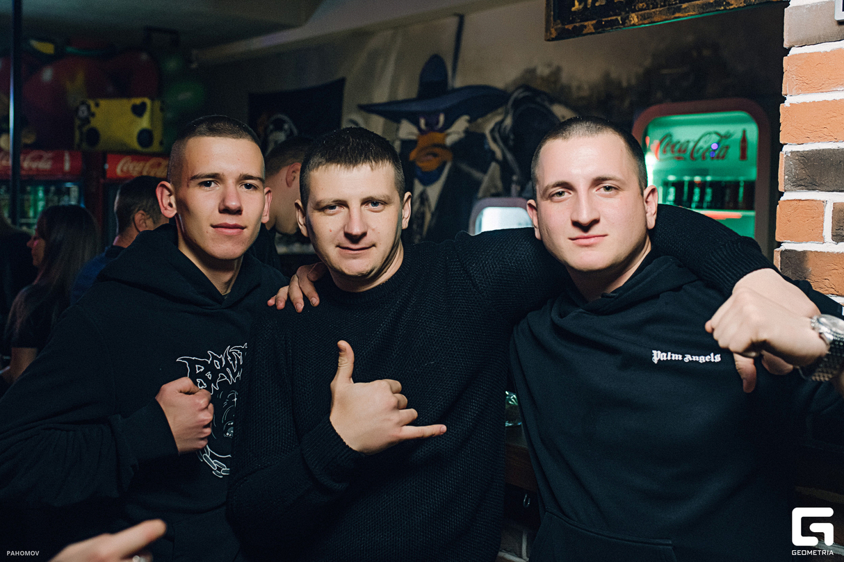 Saturday party 16