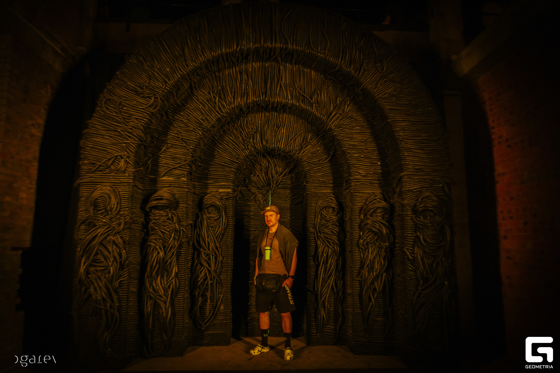 OUTLINE 2024-427-216.jpg