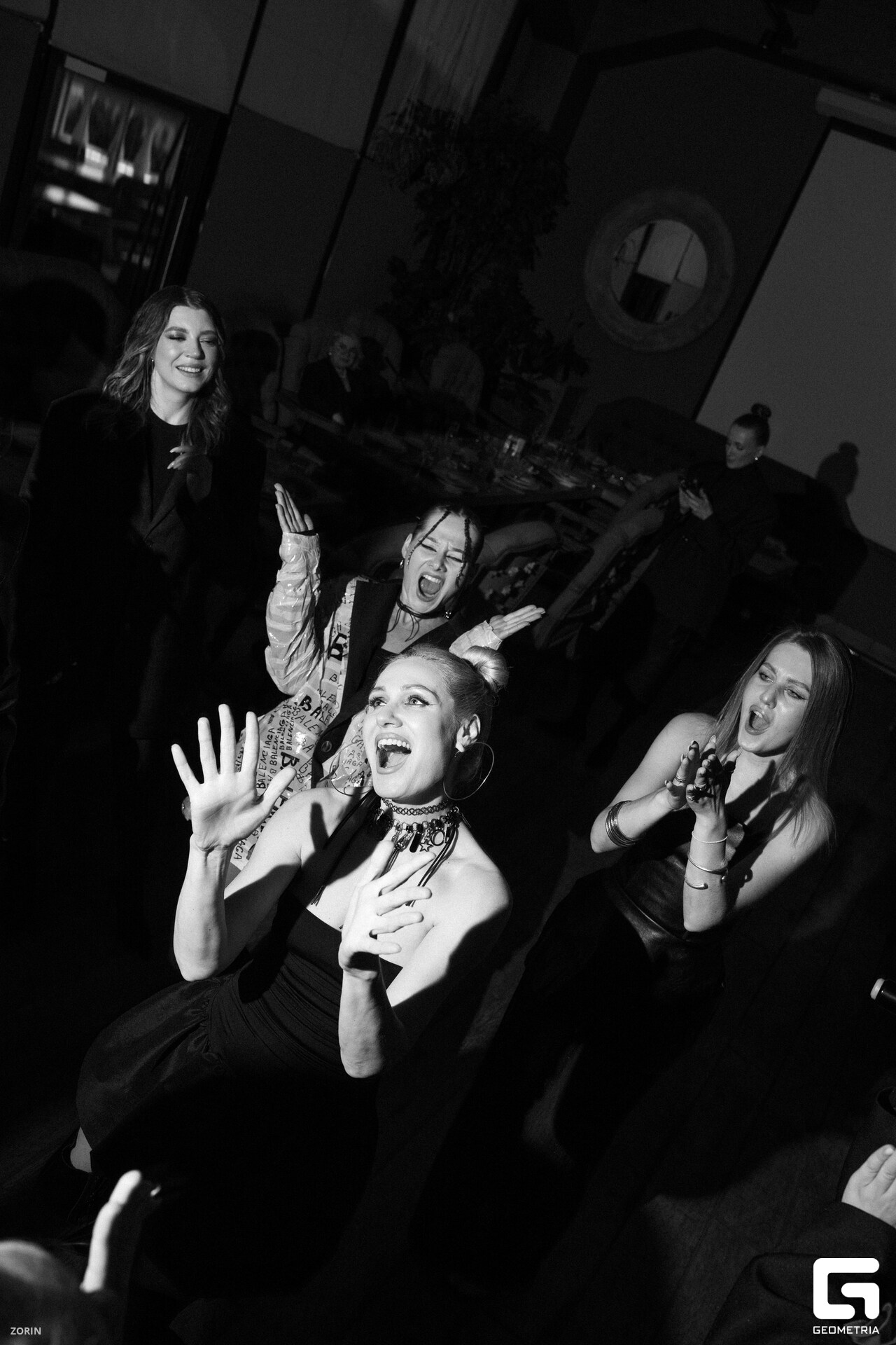 291-21-29-05-25-05-25- Zorin_resized.jpg