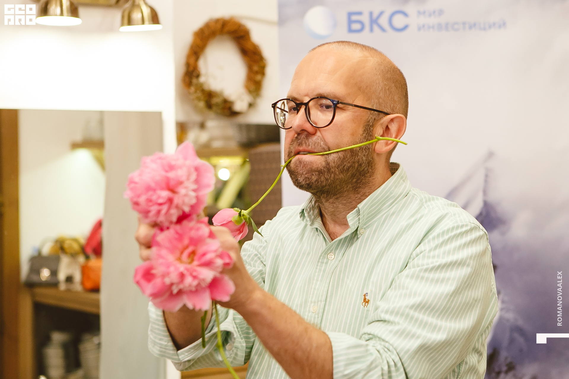 053 210615  203520 _romanovaalex.jpg