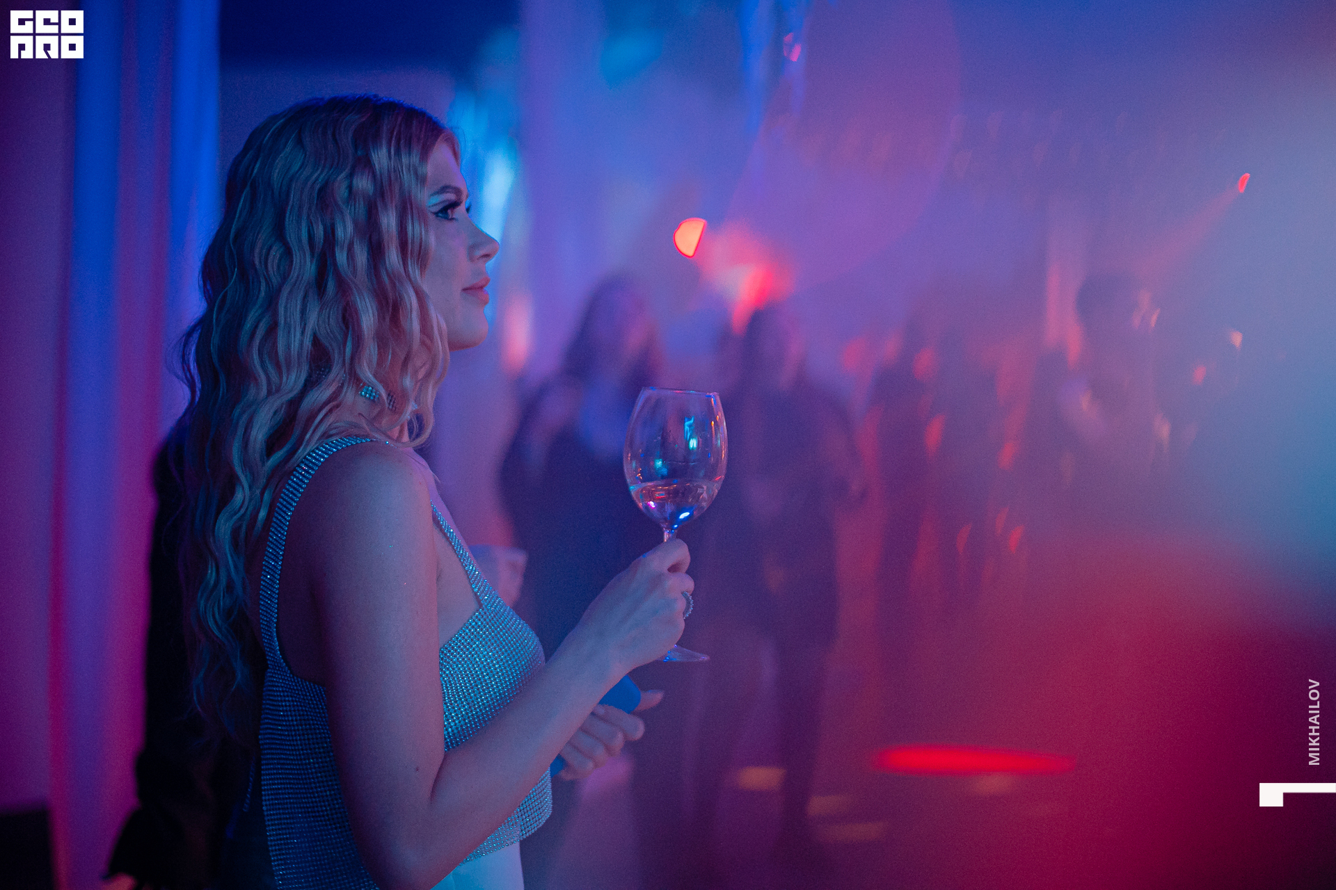 019-11-04-2021-00-47-We are - Mikhailov - 2560.jpg