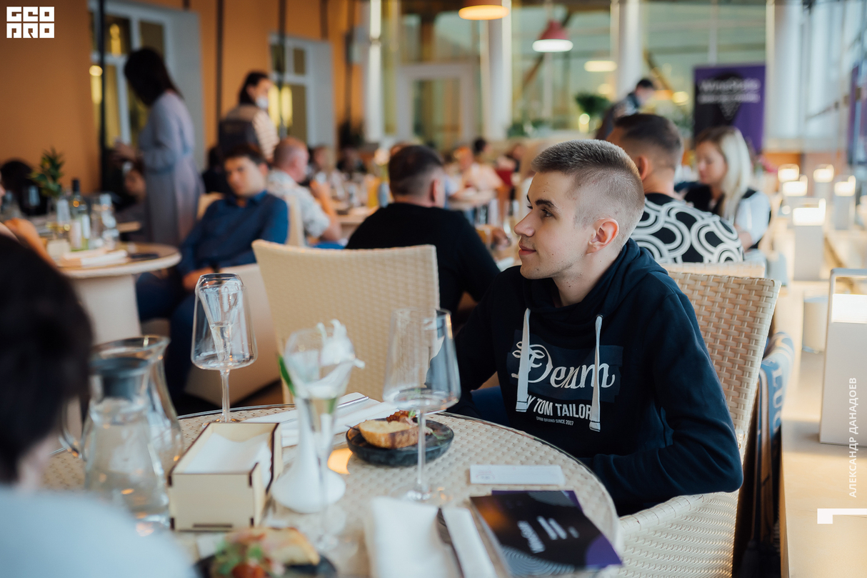 Гастрономический ужин в roof top bar "МАЯКОВСКИЙ" совместно с проектом LWine и Винной Академией WineState 29