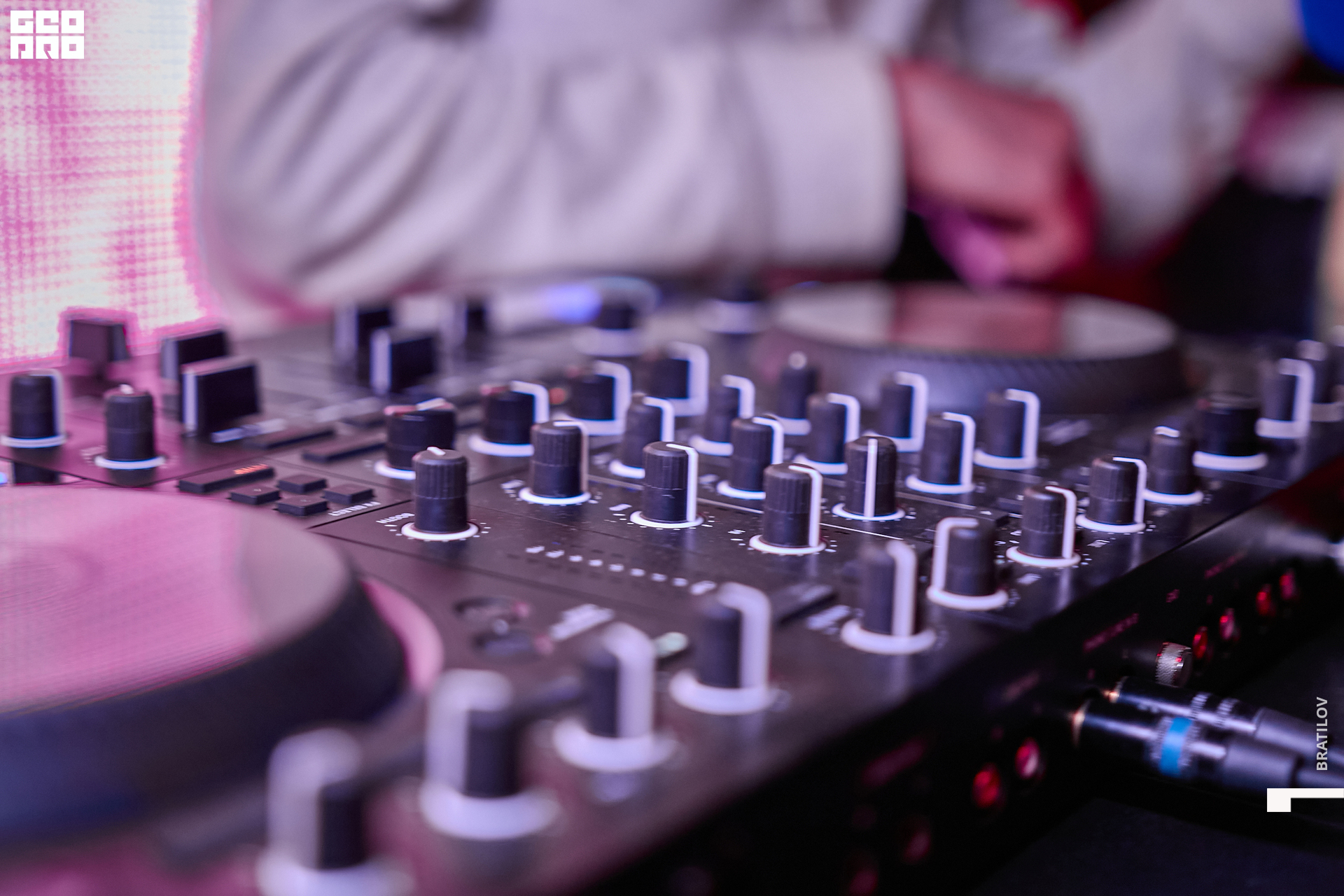 00018 - 2022-08-28 01.43.17 - Alex Bratilov.jpg