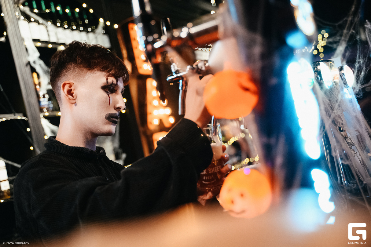 БАЛ ALTER EGO. Хеллоуин-вечеринка в ресторане "Rock Bar" 20