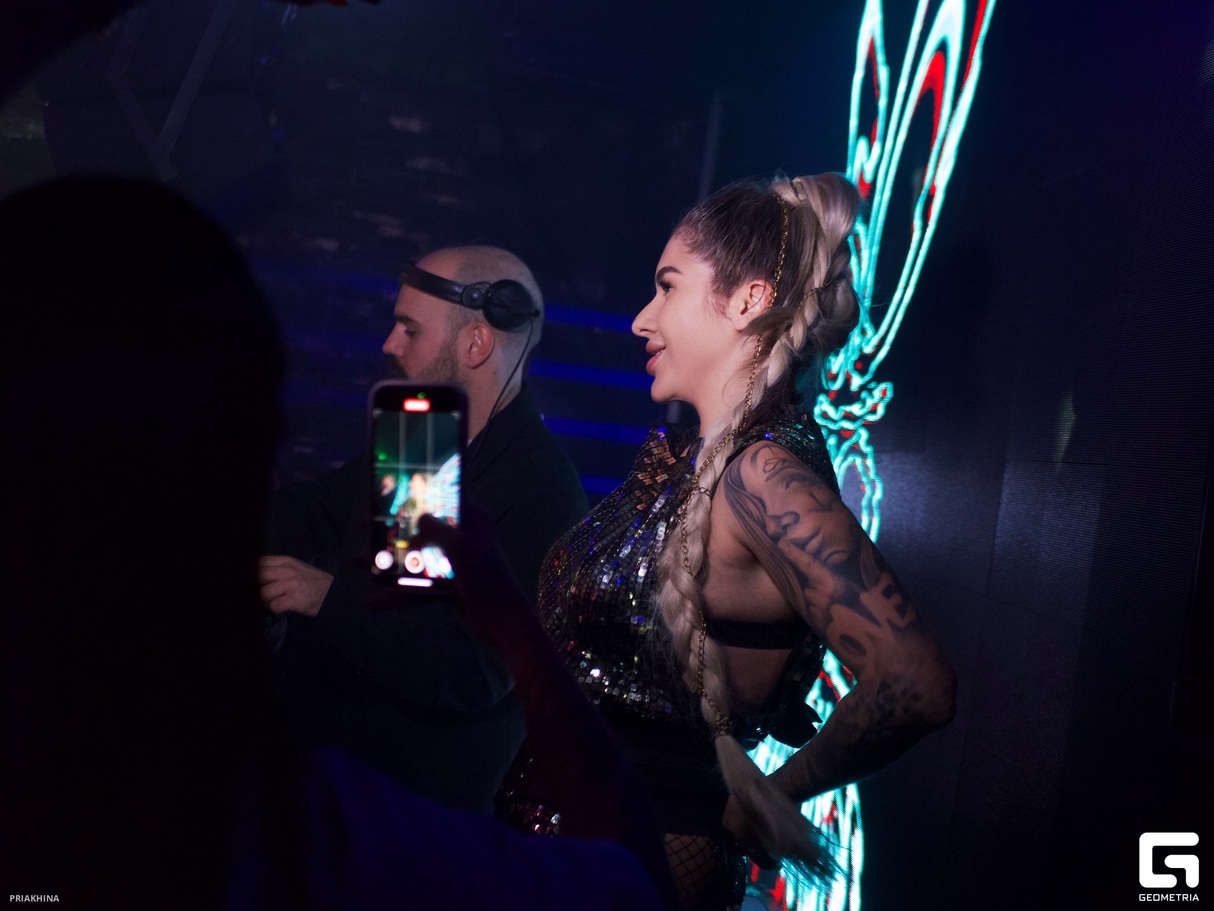 Saturday party 28