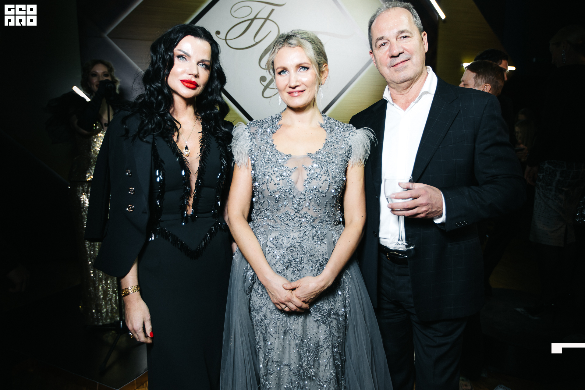 452_21-12-09 ISAEVA KASHIN SHVETS.jpg