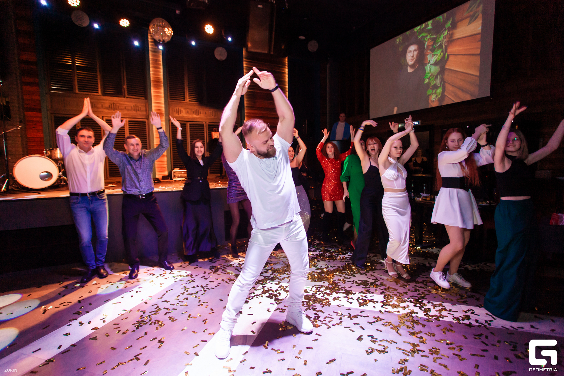 205-01-25-31-01-01-25- Zorin.jpg