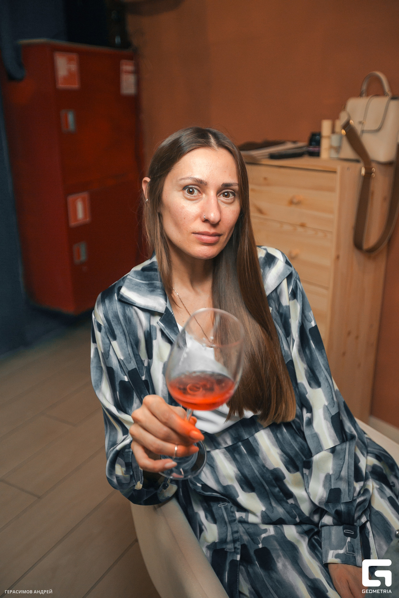 058rus wine 16.06.jpg