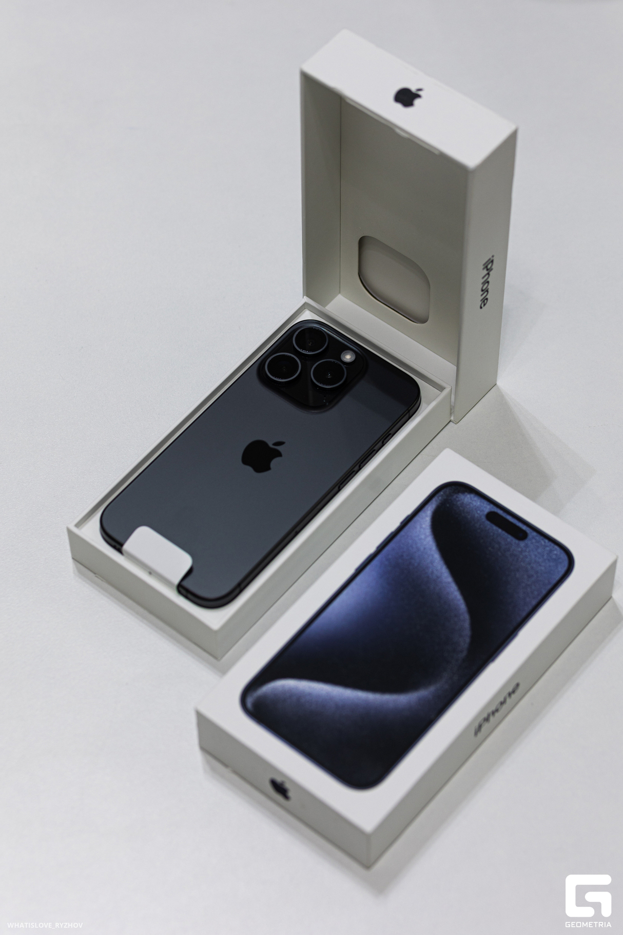 Презентация iPhone 15 в iQmac 18