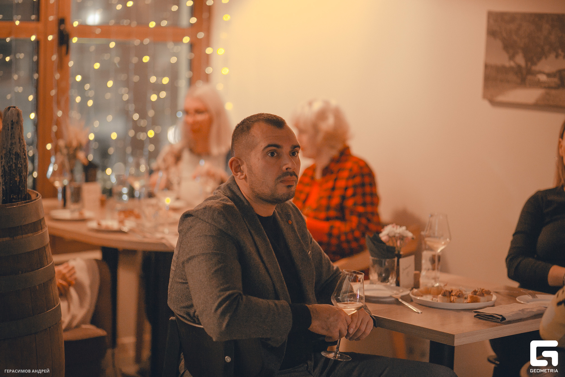 046  Wine station 16.11.jpg