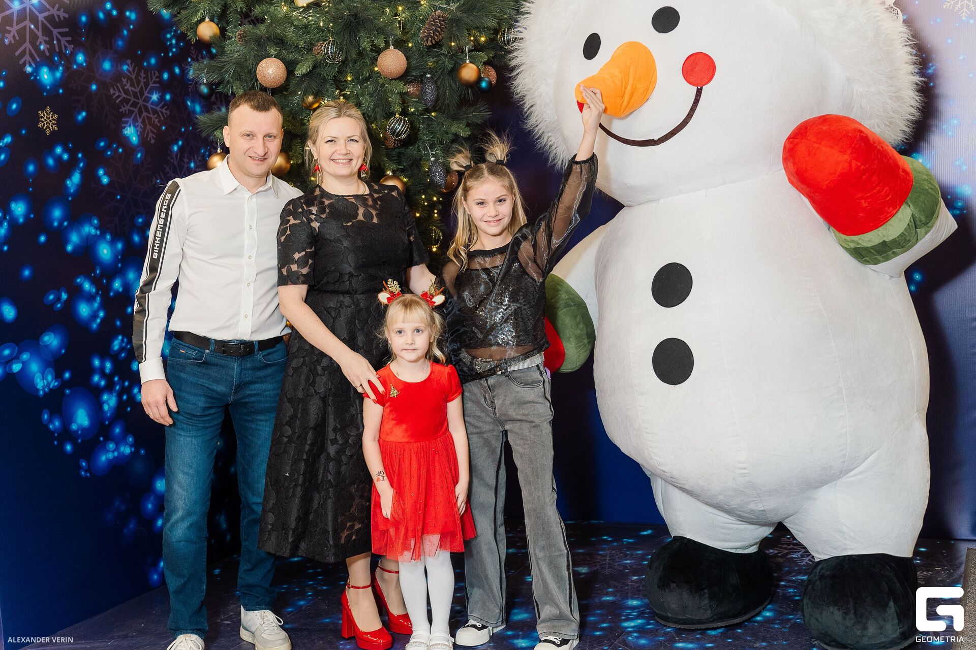 065 20240101 AV106557.jpg