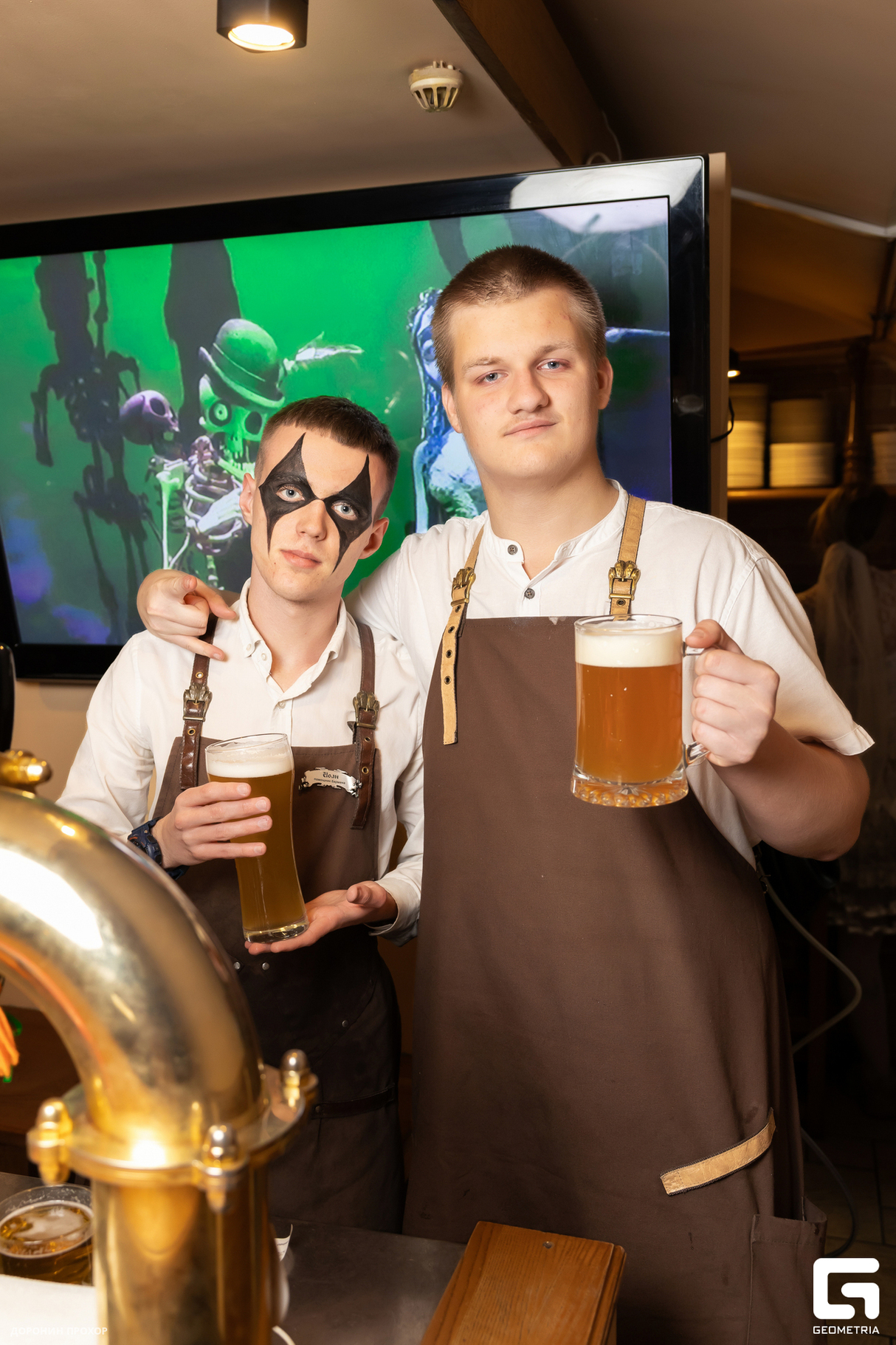 ХЭЛЛОУИН в ресторане BIER HAUS  - мертвые невесты 18