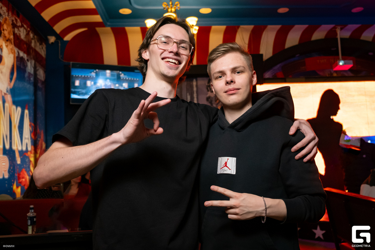 Суббота в баре Американка 13