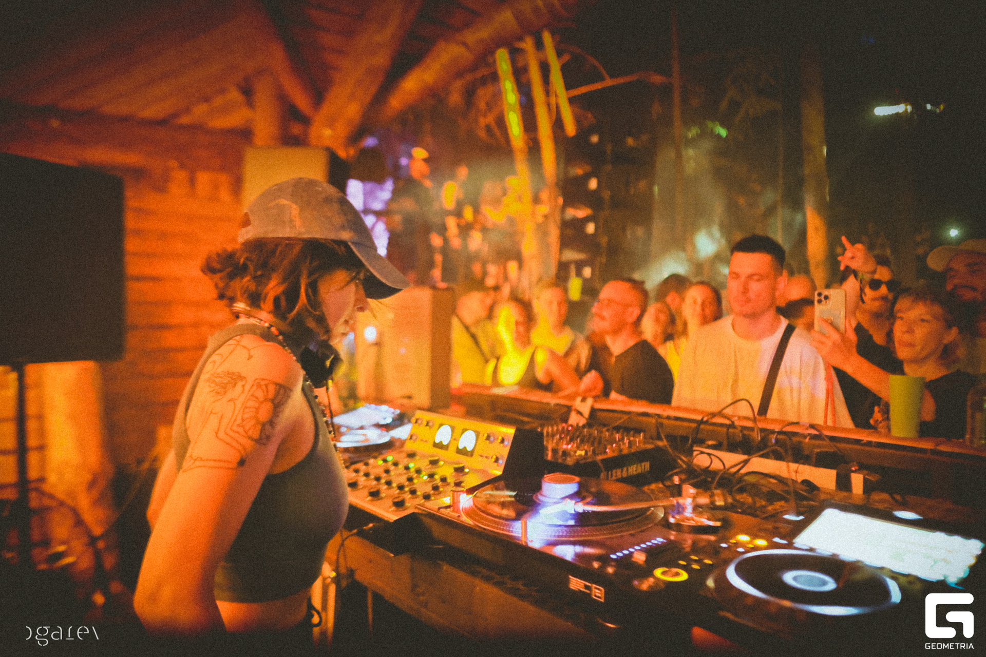 OUTLINE 2025-149.jpg