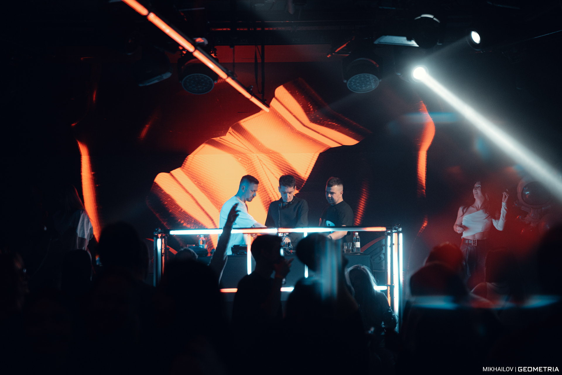 033-190425-3602 mikhailov-weblogo.jpg