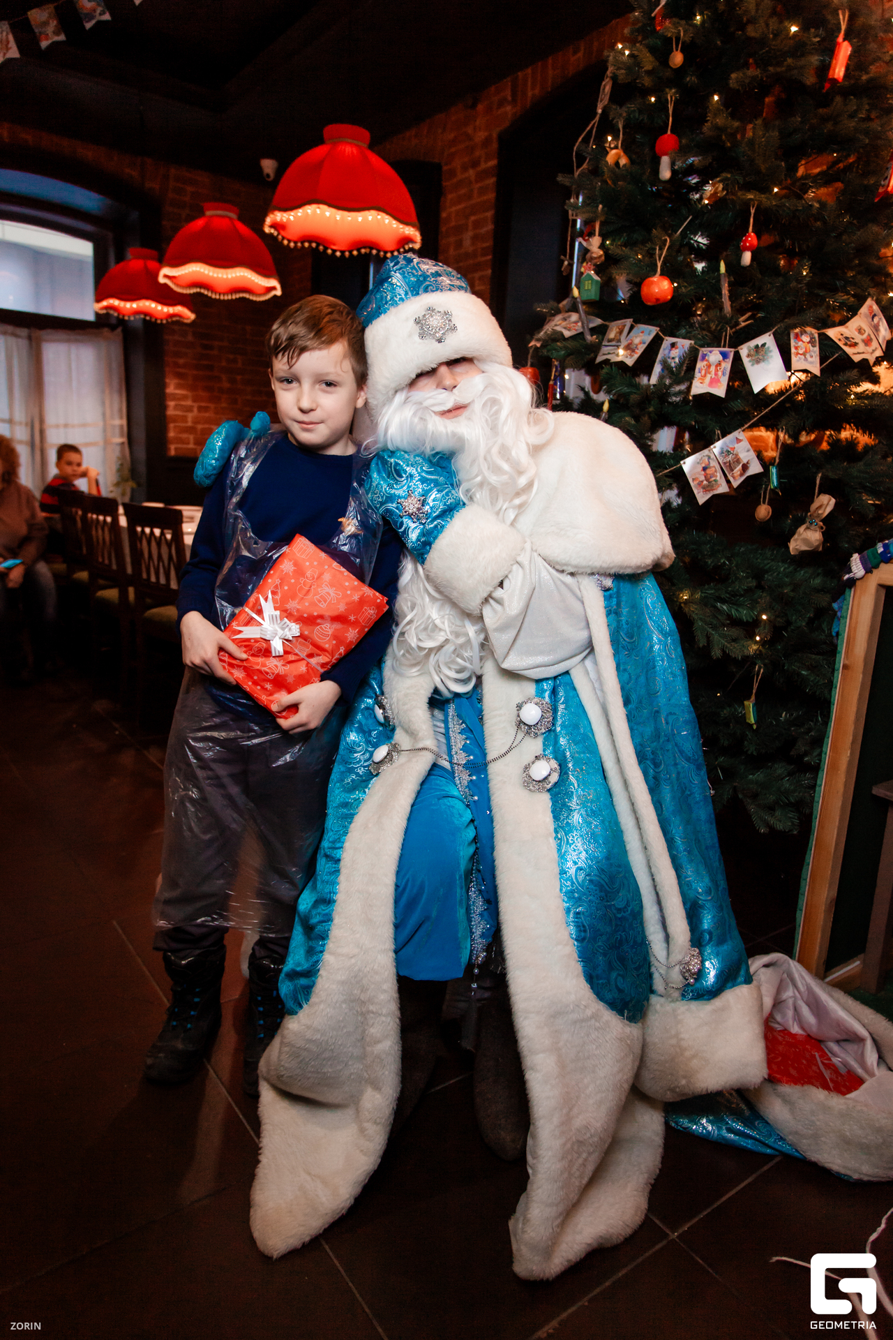 064-14-18-44-03-01-25- Zorin.jpg