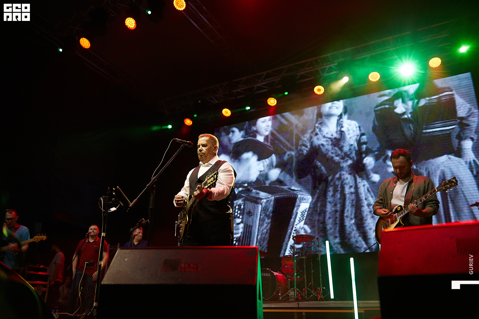 еда не дома200.jpg