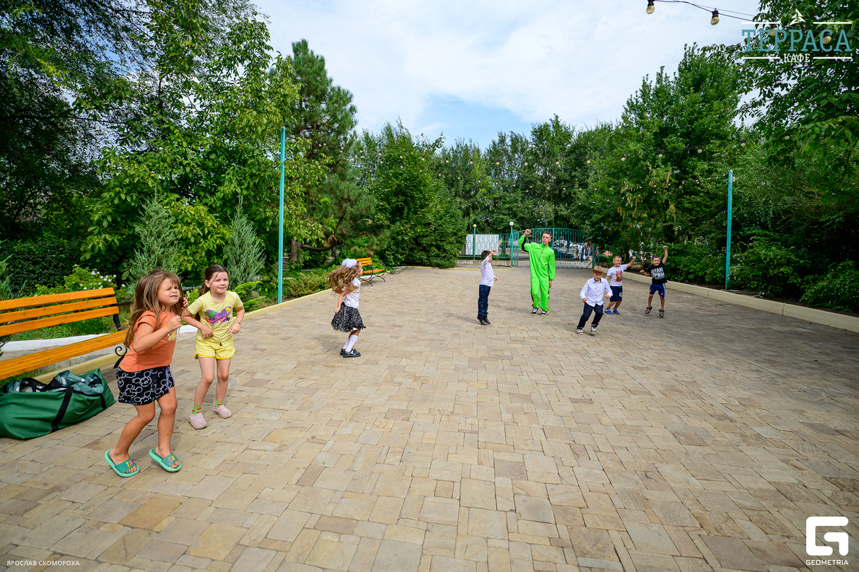 1 сентября в кафе "Терраса" 23