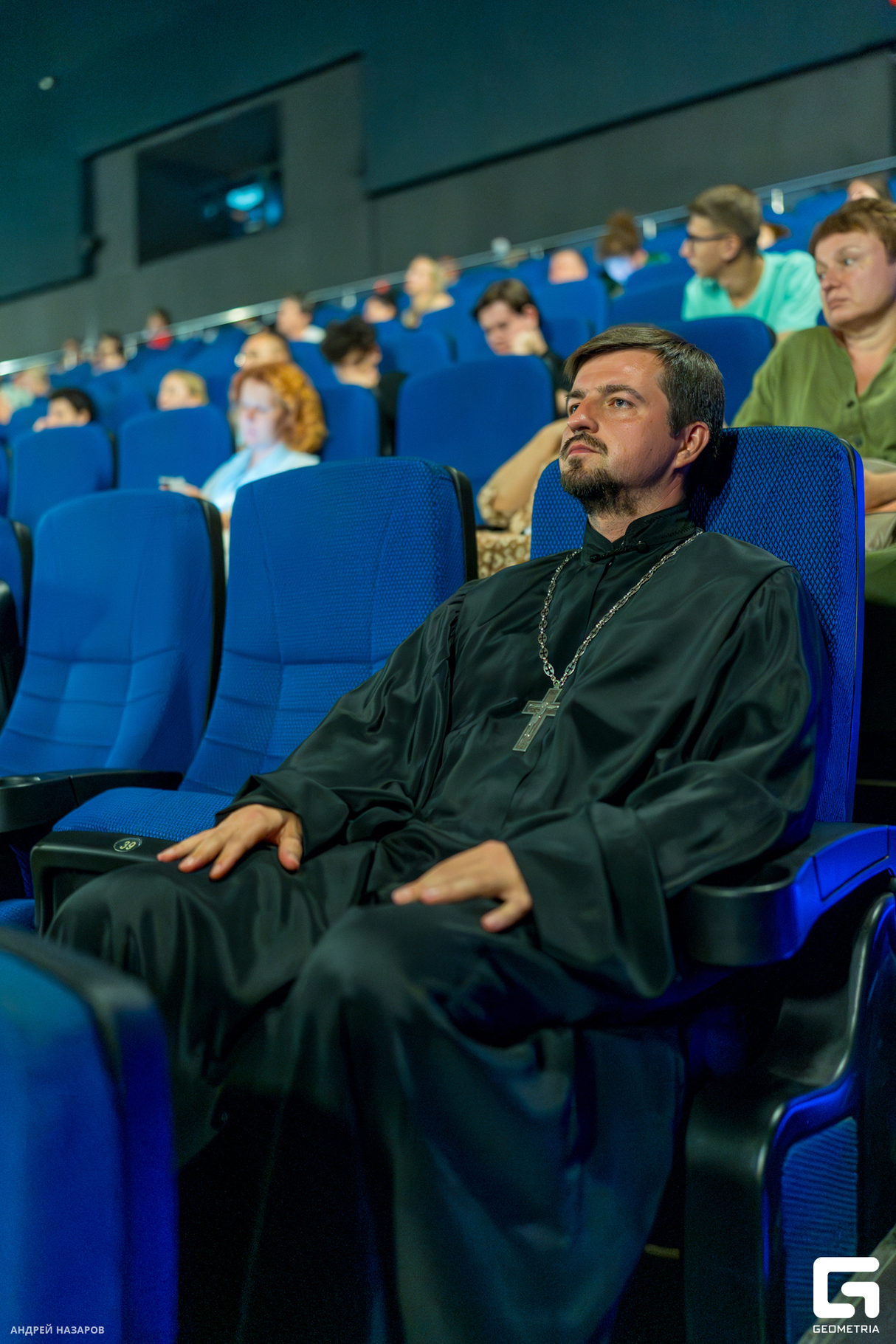 Специальный показ и обсуждение фильма "КРЕСТ" с режиссёром Сергеем Дебижевым в кинотеатре "Монитор СБС" (Краснодар) 27