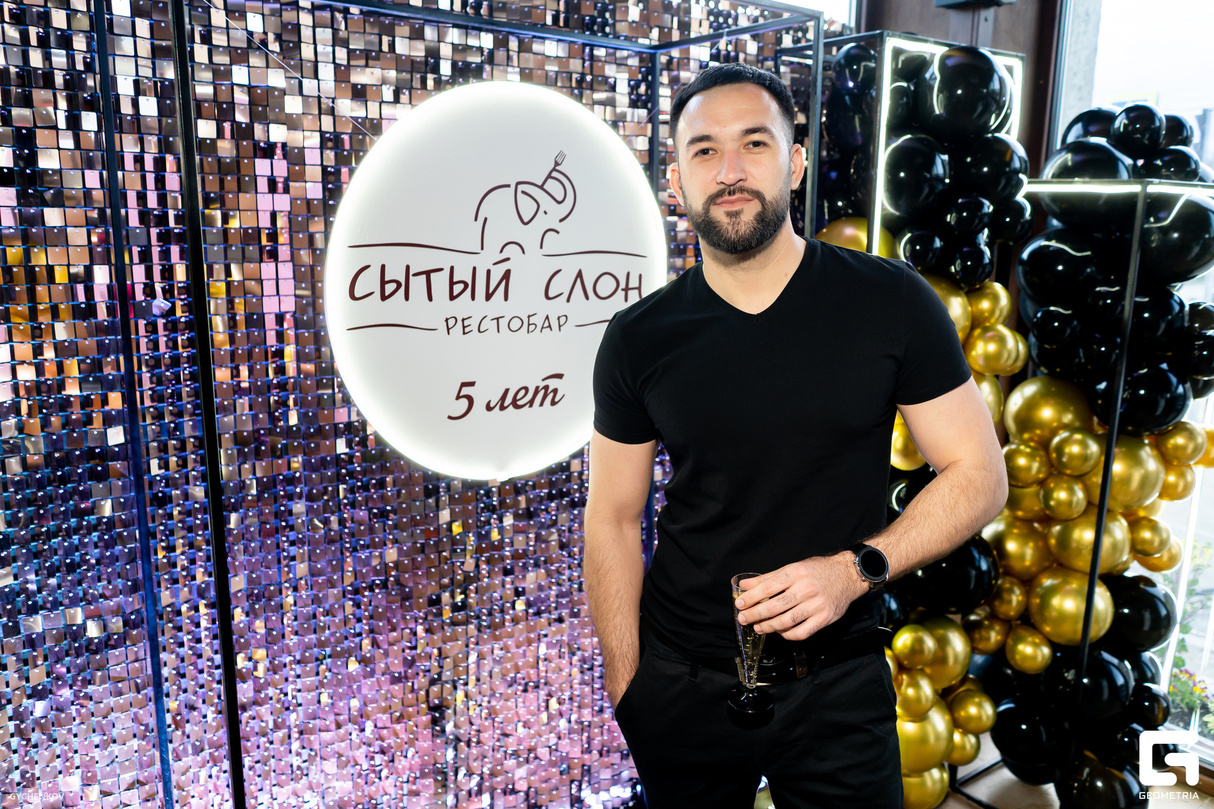 Сытый слон 5 лет 19