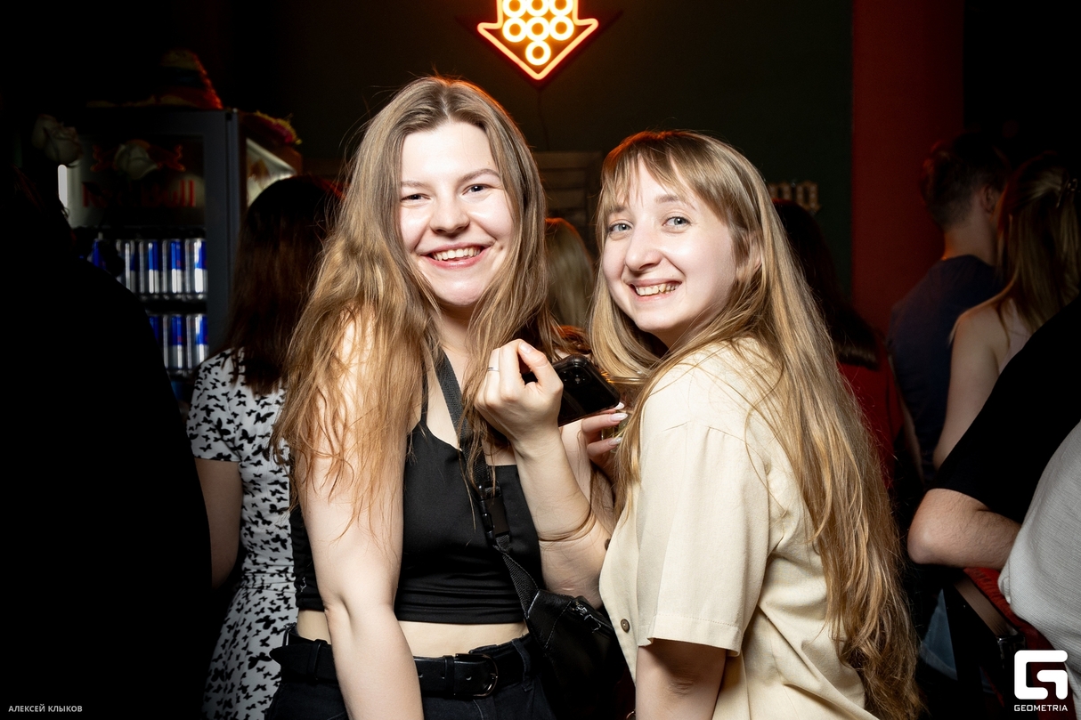 FIESTA DE CHICAS 29