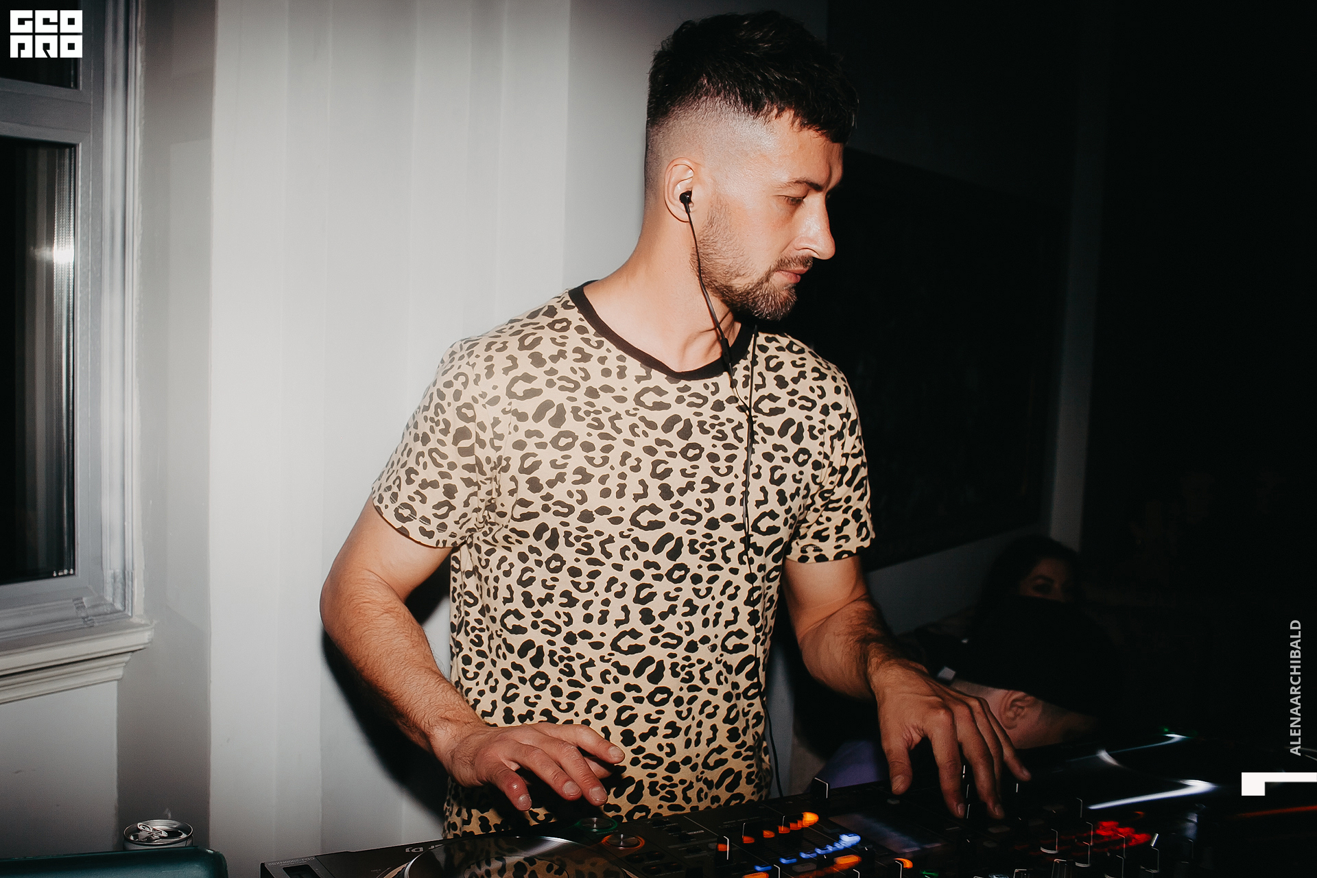 2022-05-21 00-29-50_alenaarchibald010.jpg