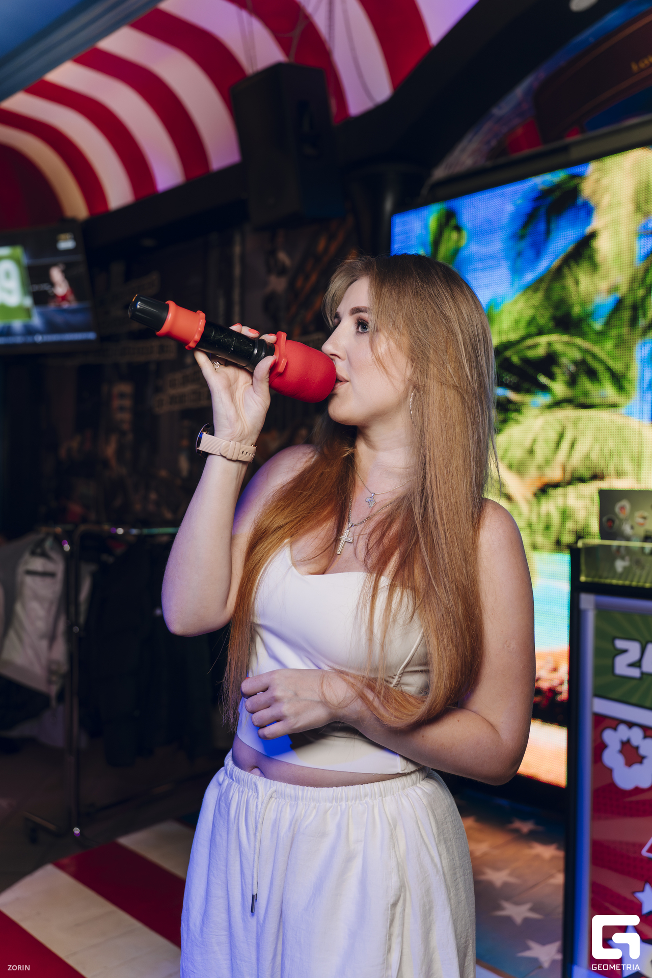 034_00-59-19 _11-10-25_Zorin.jpg