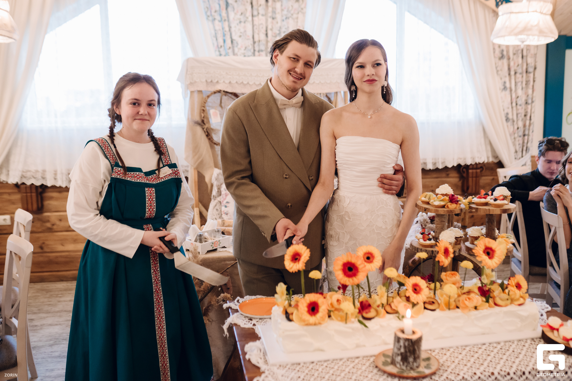 104-17-50-32-20-05-25- Zorin.jpg