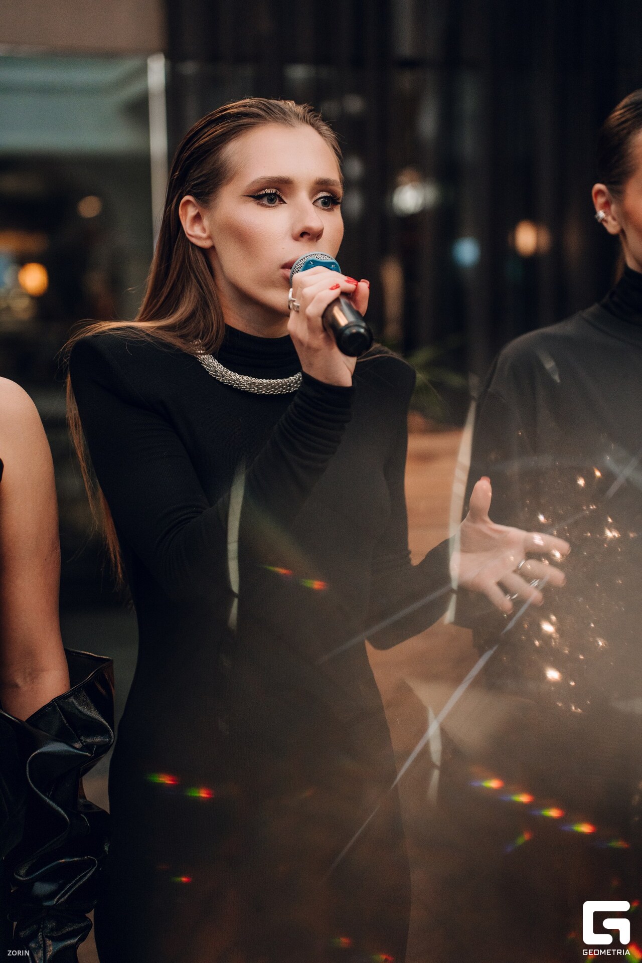 210-19-59-40-25-05-25- Zorin_resized.jpg