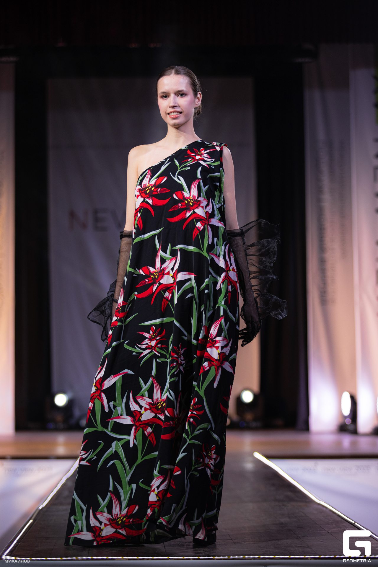 123-2305205644-Показ - Михайлов - 2560.JPG