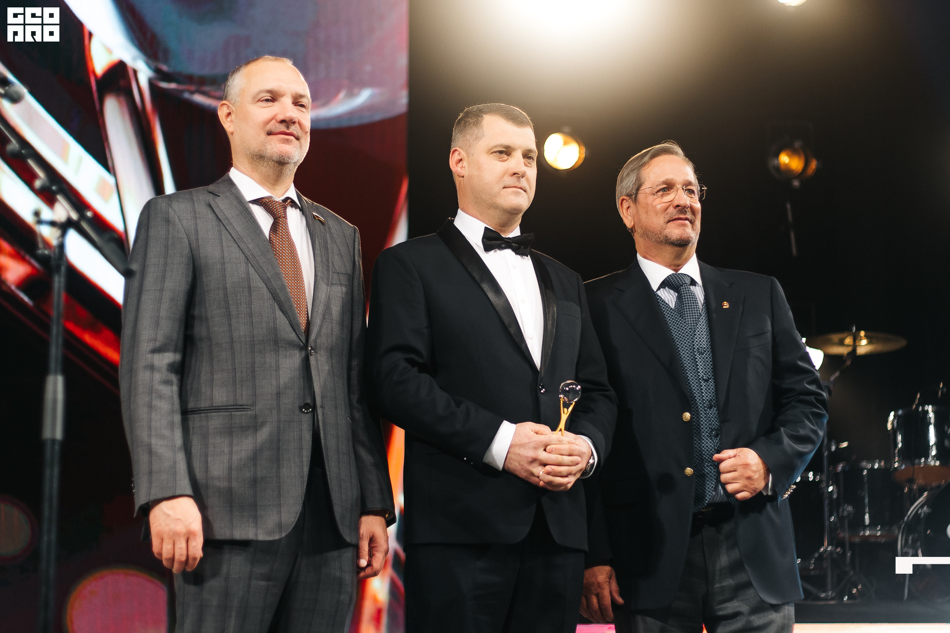 351_21-12-09 ISAEVA KASHIN SHVETS.jpg