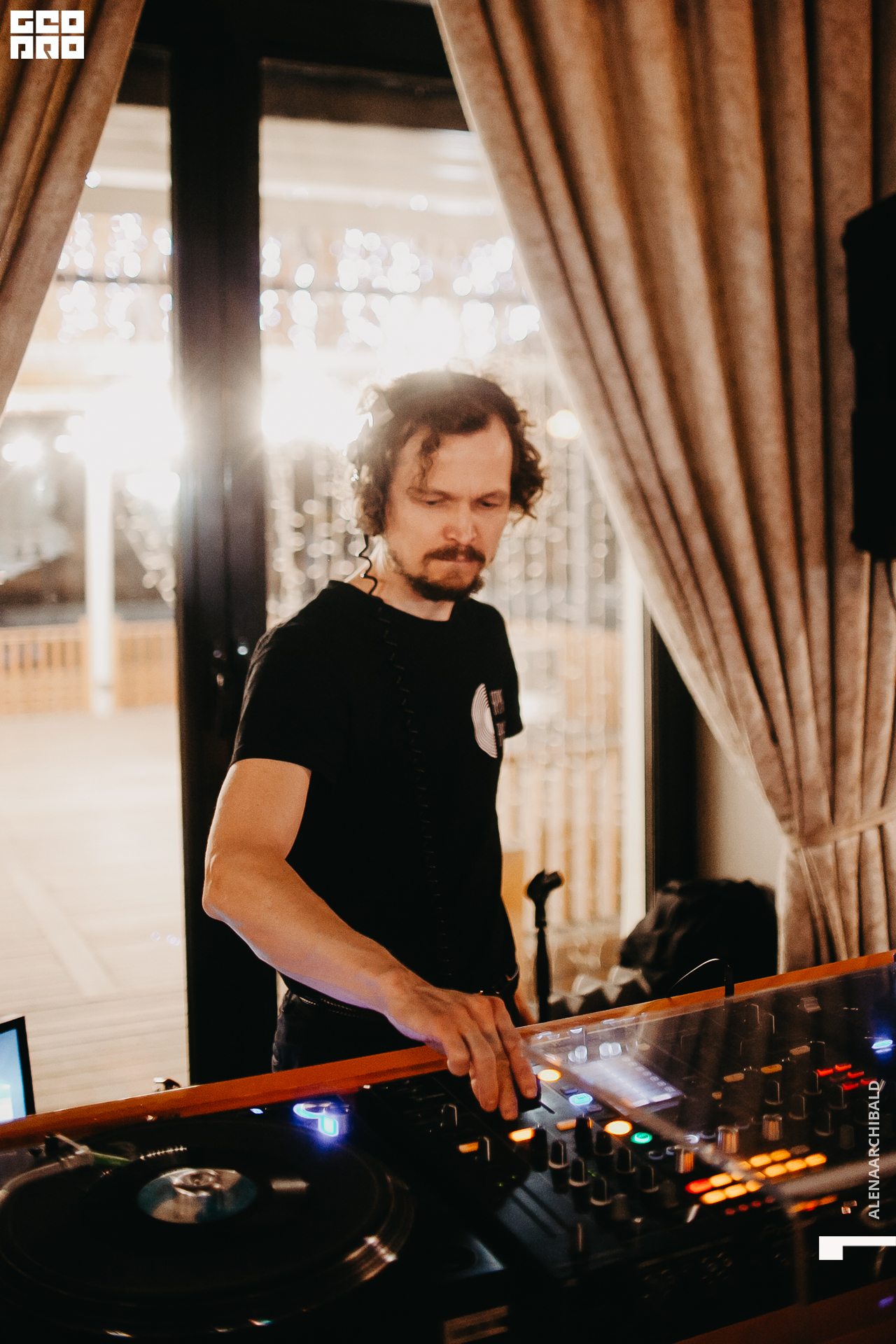 2021-04-02 22-03-40_alenaarchibald_038.JPG