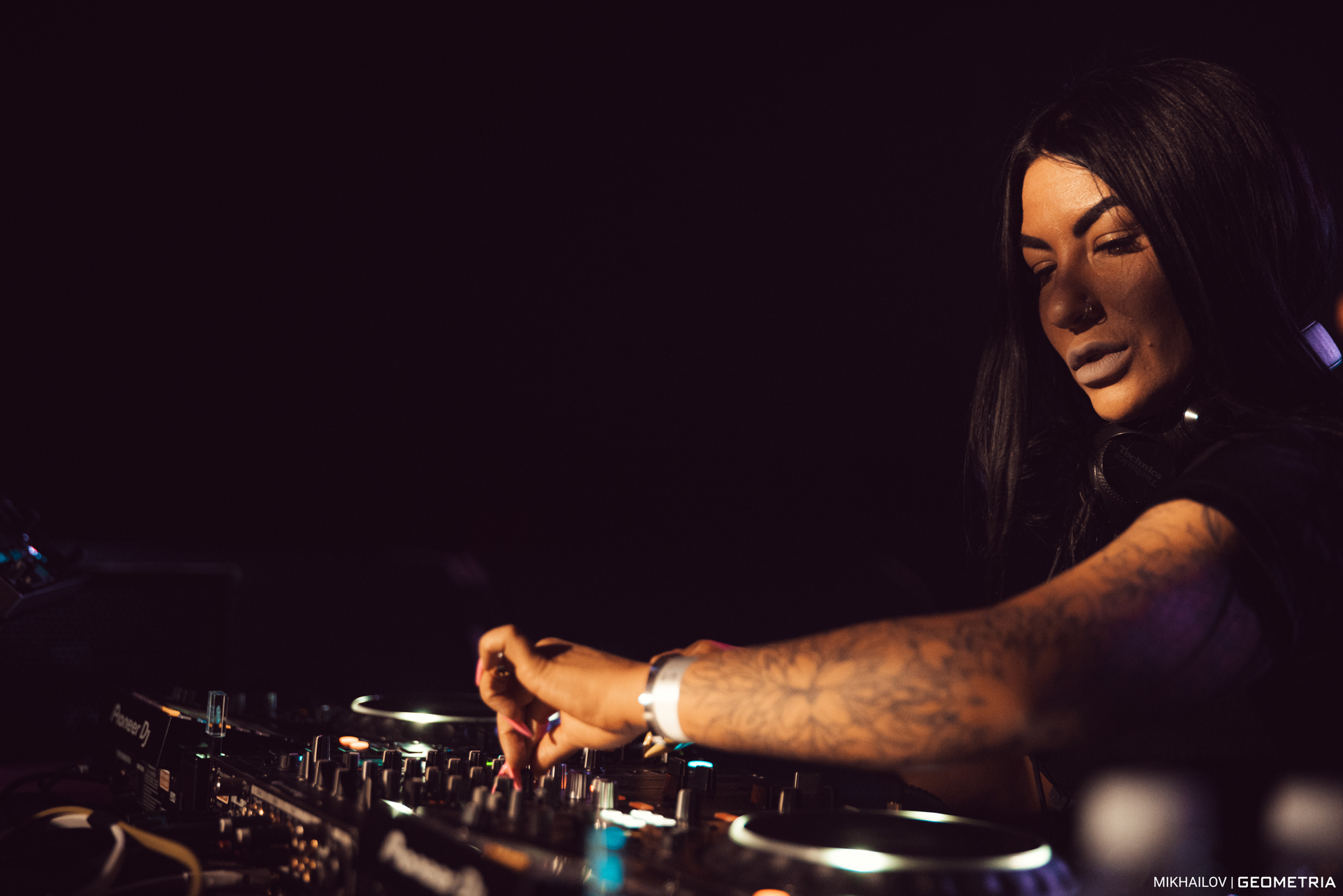 005-050425-1118 mikhailov-web.jpg