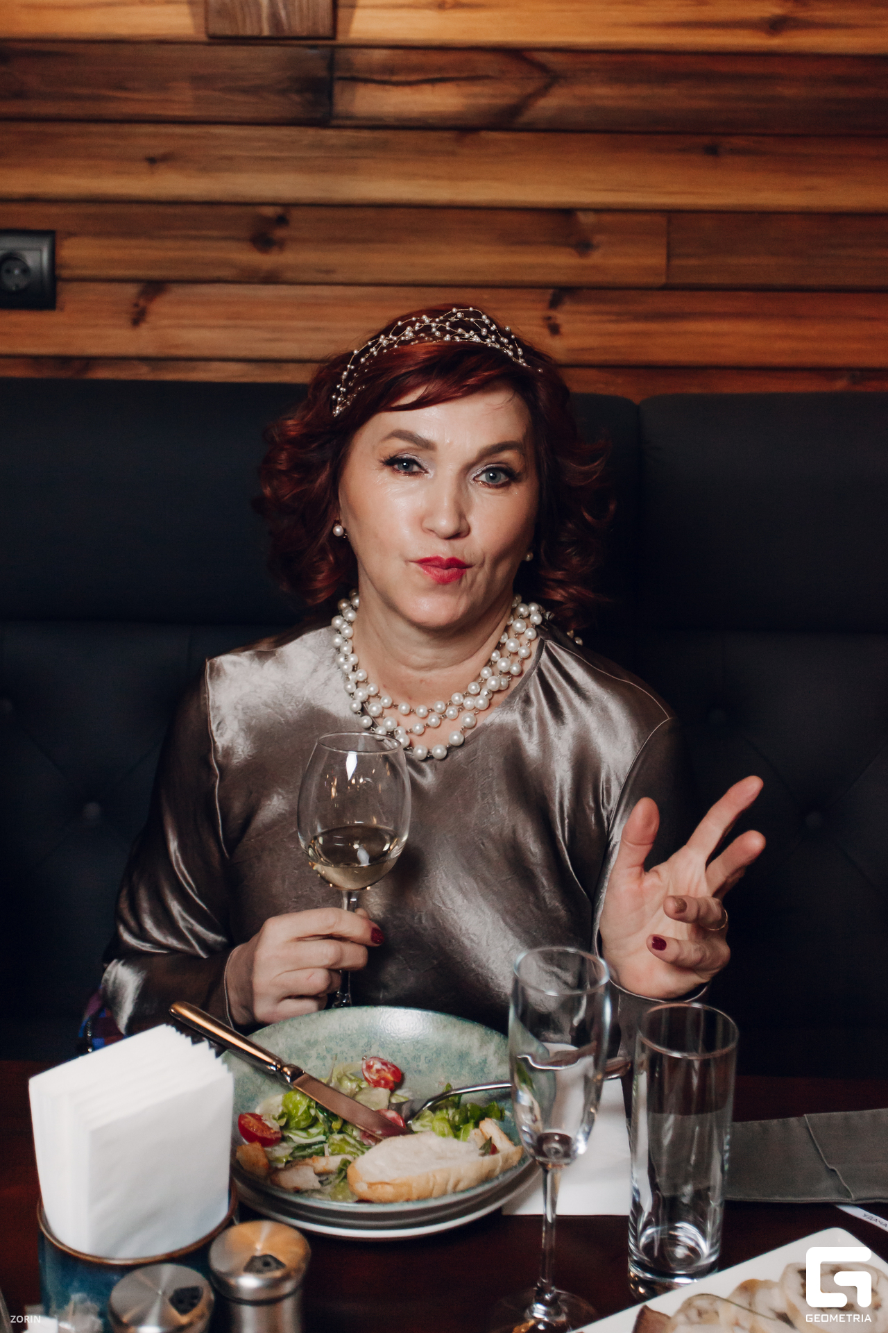 018-19-40-23-18-12-24- Zorin.jpg