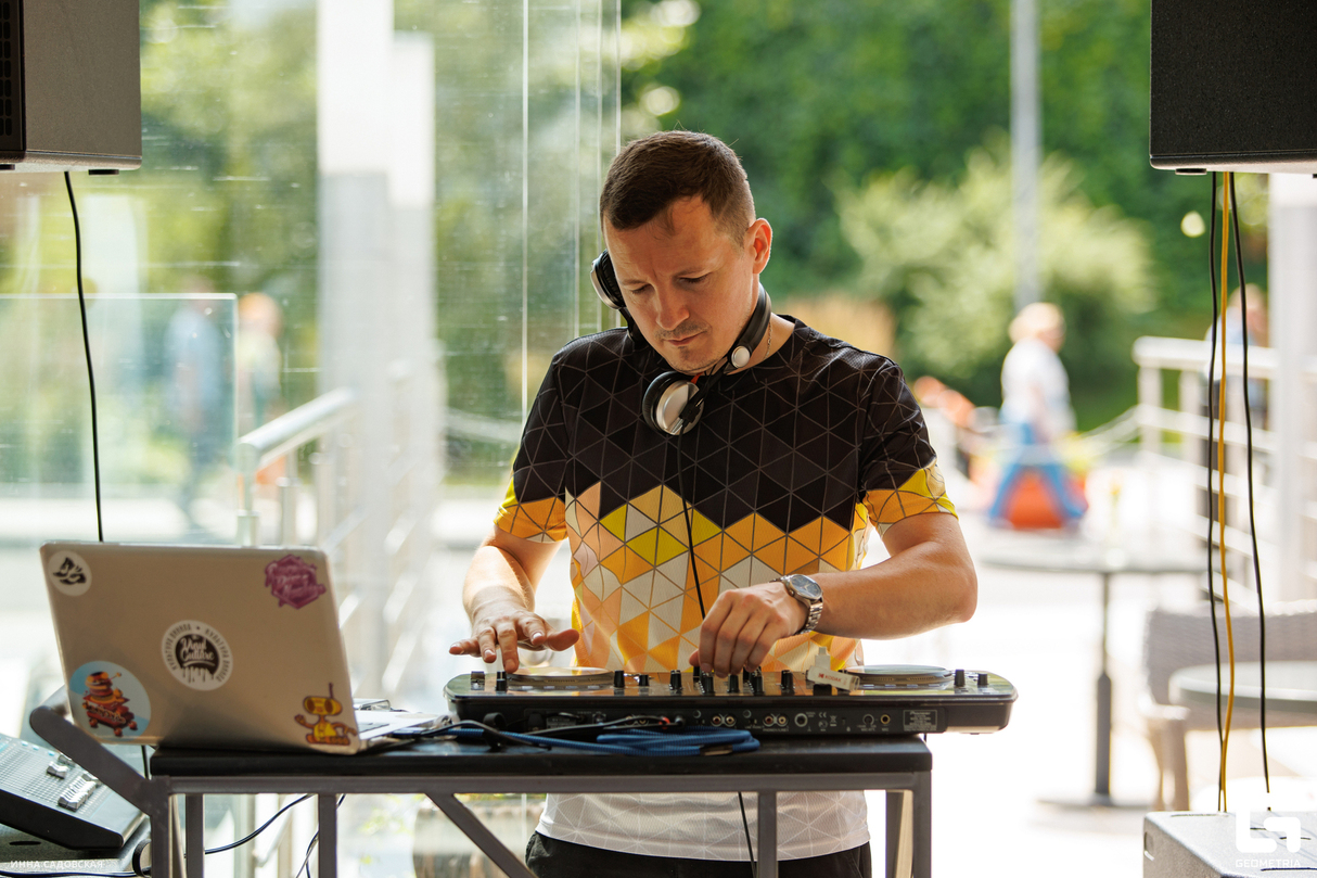 Гостевой Grill Brunch 14