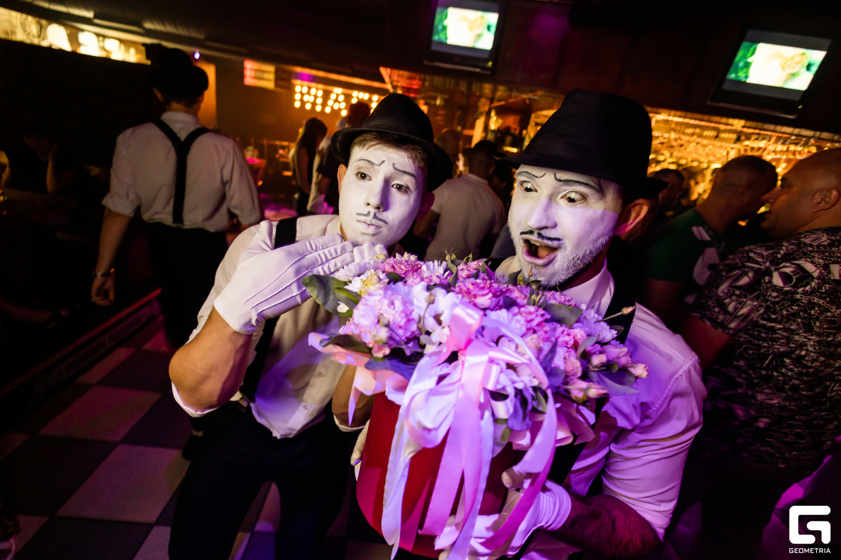 Saturday party 23