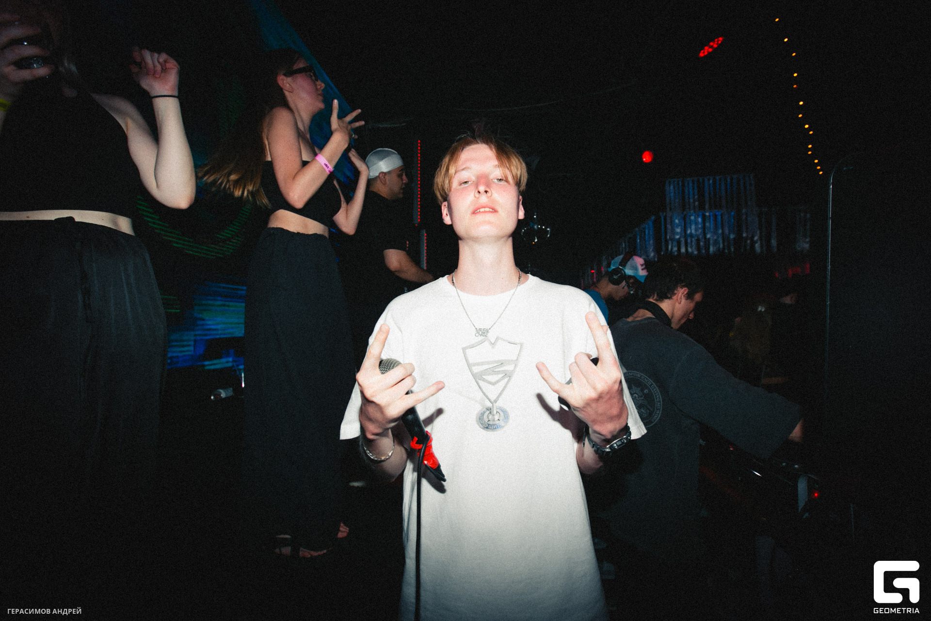 054 Repeat 26.08.jpg