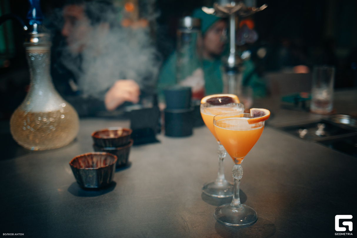 Изысканная атмосфера в TWR HookahLab 16
