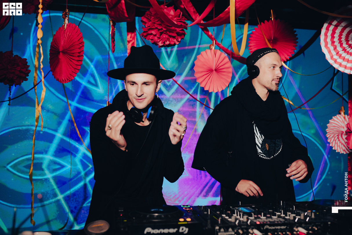 Ночь в России в ЧАЙКЕ на Пляже \ Odyssey Showcase Dibidabo, Soul of void на Нижнем танцполе 29