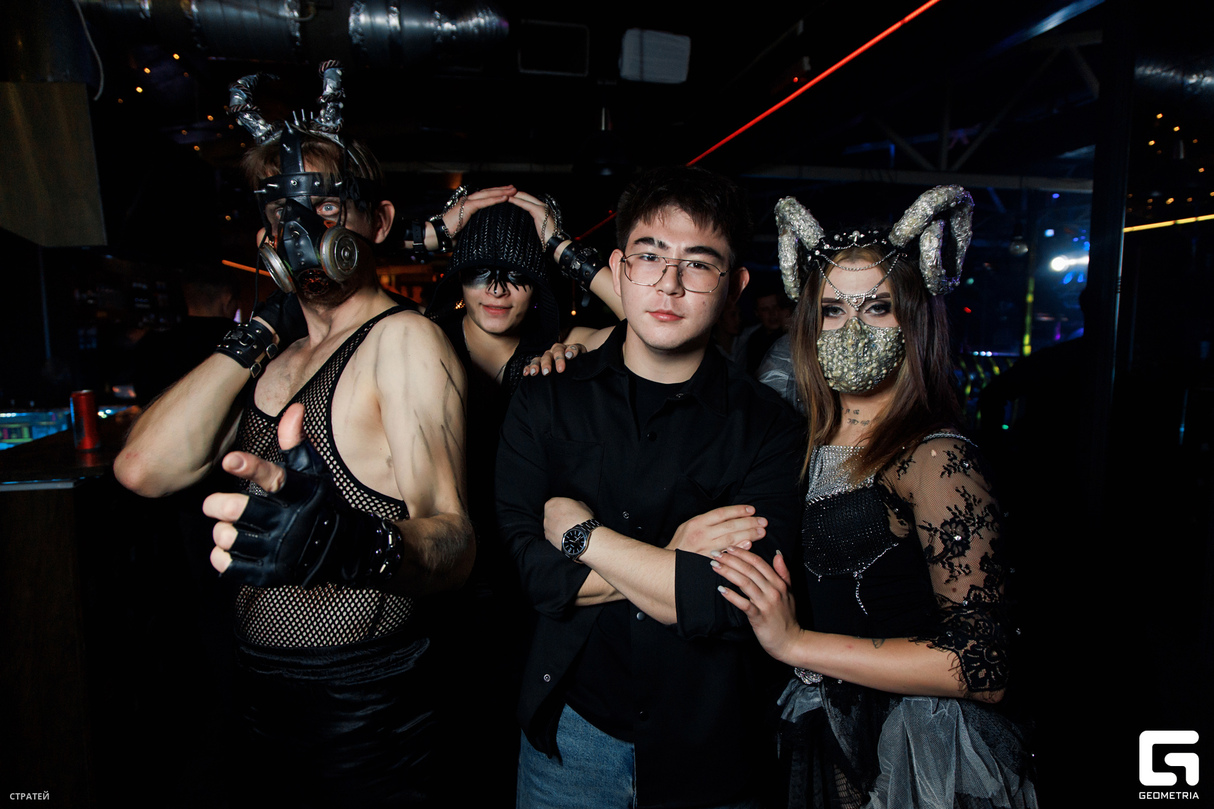 Saturday party 14