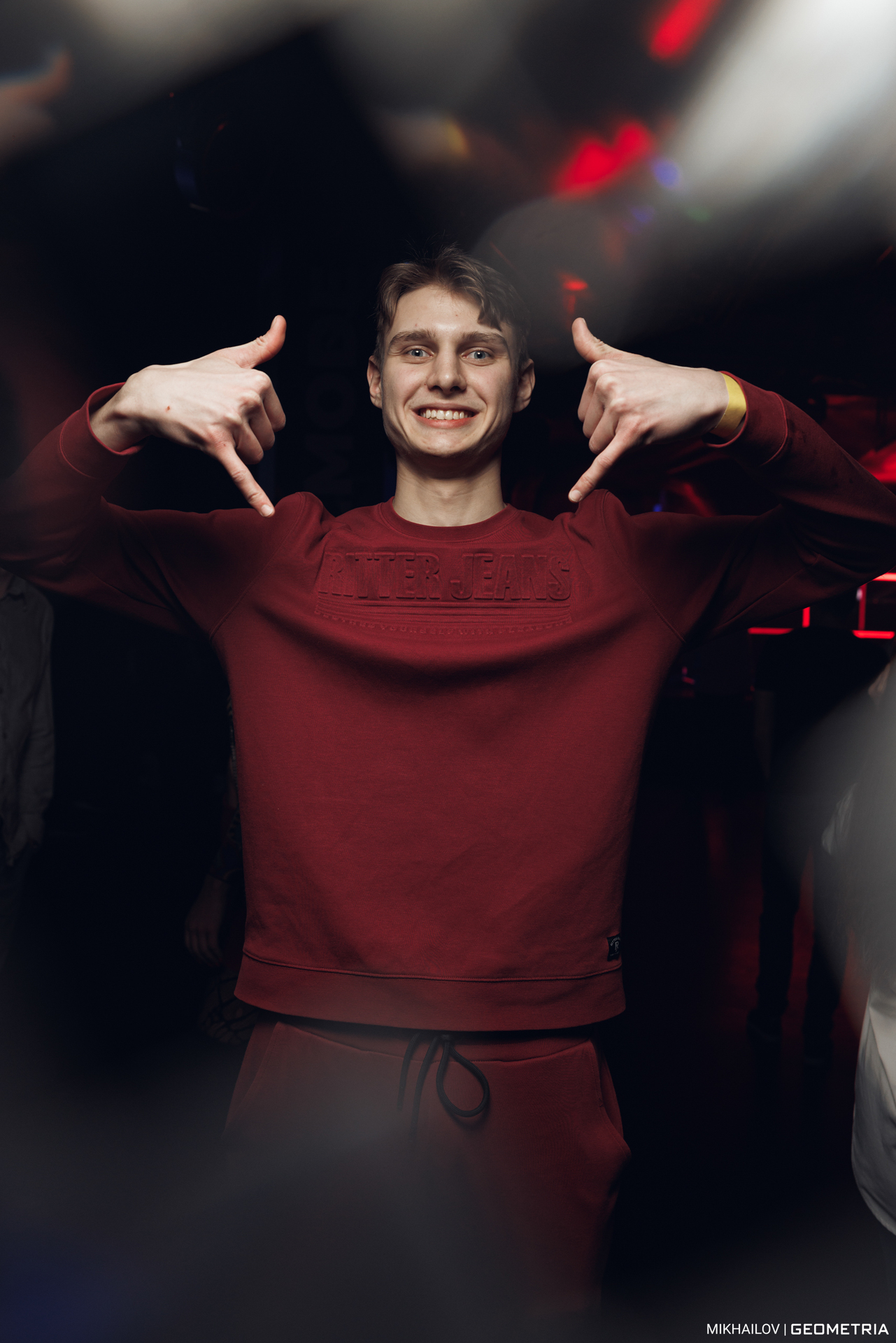 020-190425-1012 mikhailov-weblogo.jpg