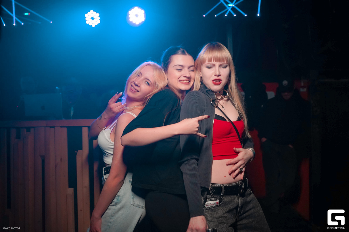 Weekend Party 25