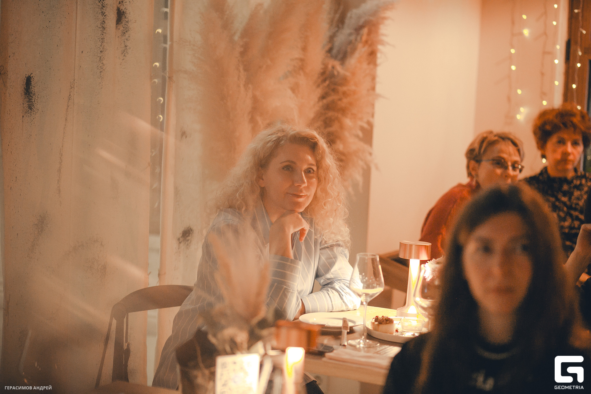 032  Wine station 16.11.jpg