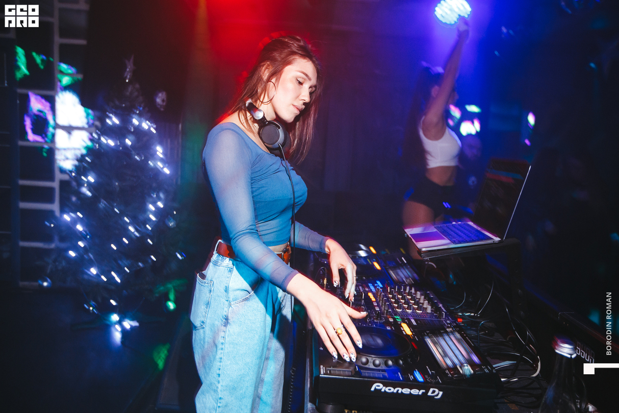 Saturday party 11