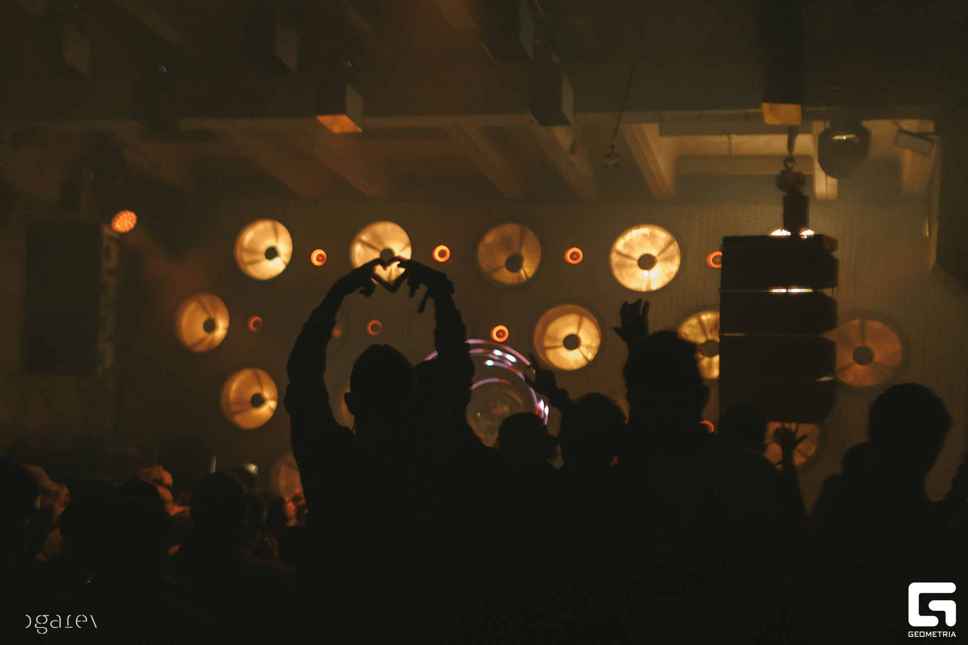 OUTLINE 2024-427-230.jpg