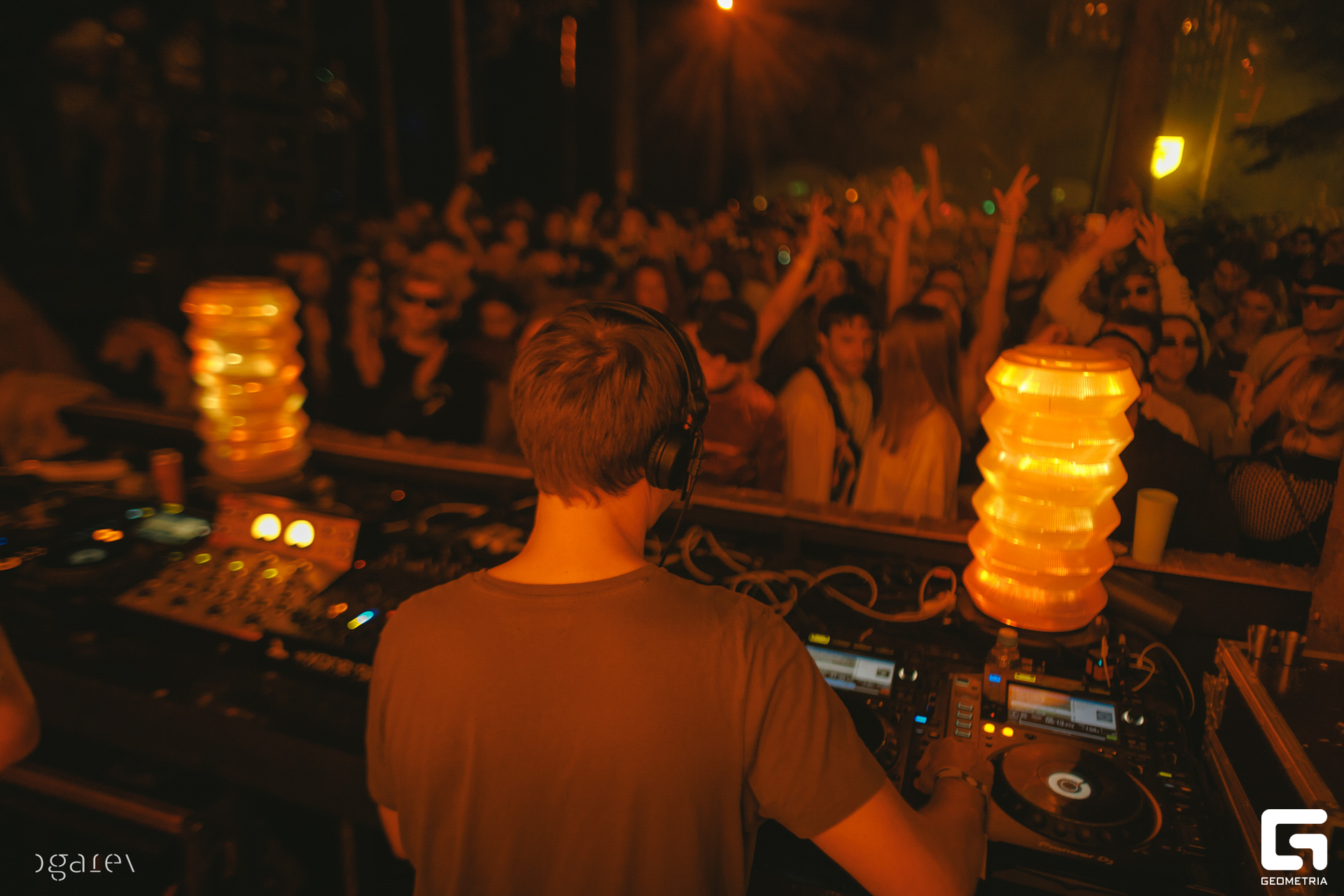 OUTLINE 2024-427-228.jpg