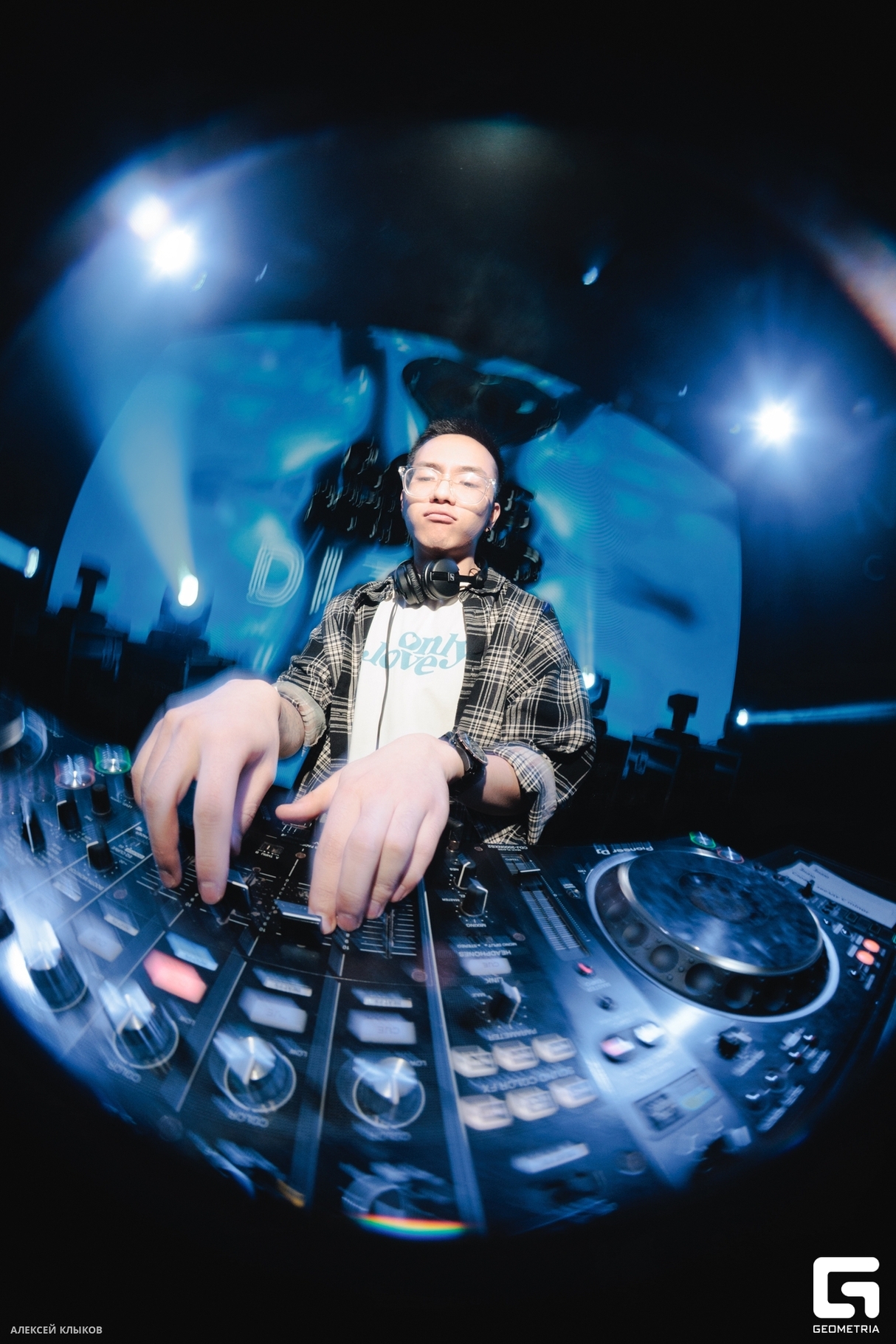 MAIN: LOVE MUSIC X ПОЛКА 15